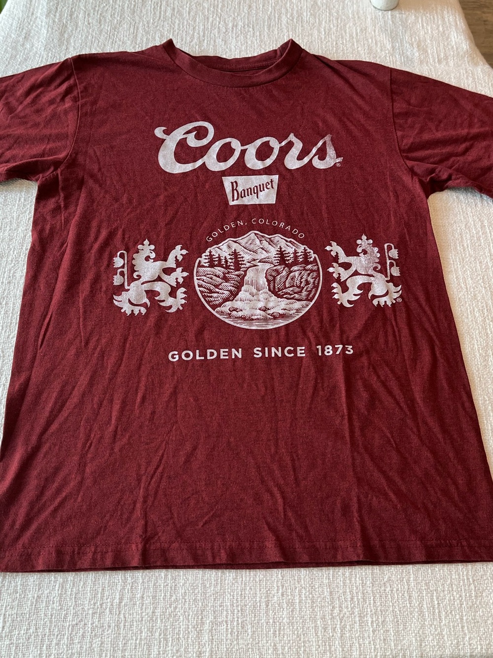 Coors Banquet Tee Shirt Medium Burgundy Beer Graphic Tee Bartender Light